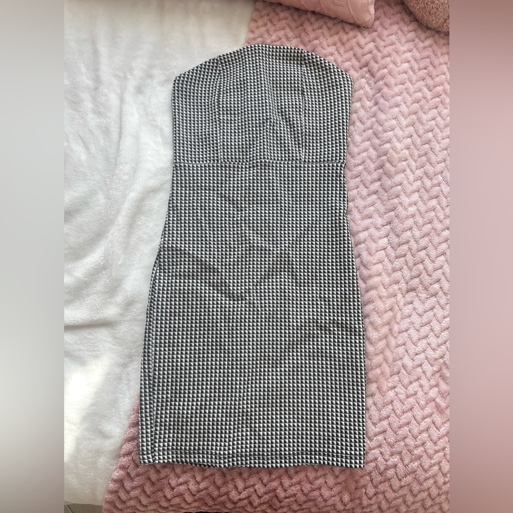 Strapless black and white body con dress (never worn)